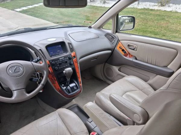 2001 Lexus RX 1st Gen - Image 5 of 9