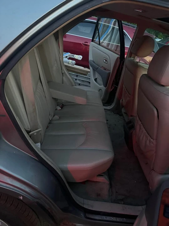 2001 Lexus RX 1st Gen - Image 6 of 10