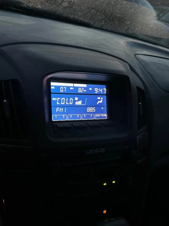 2001 Lexus RX 1st Gen - Image 3 of 10