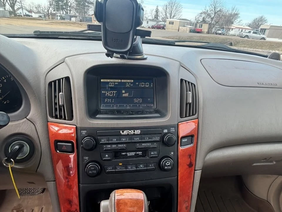 2001 Lexus RX 1st Gen - Image 19 of 20