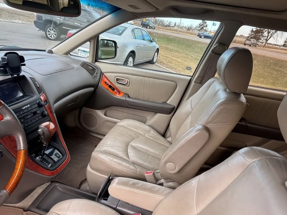2001 Lexus RX 1st Gen - Image 9 of 20