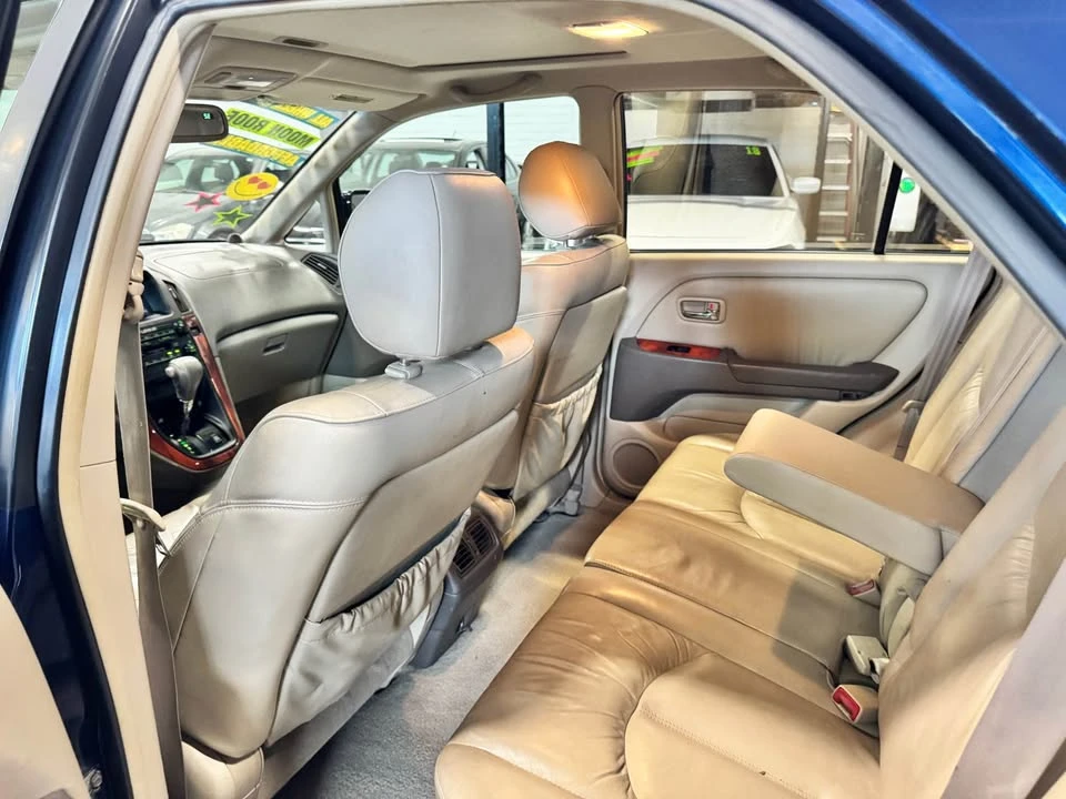 2001 Lexus RX 1st Gen - Image 12 of 20
