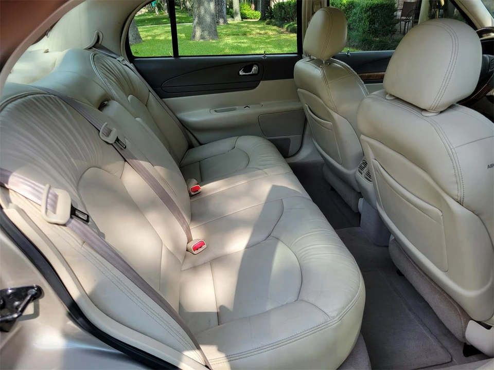 2001 Lincoln Continental 9th Gen - Image 13 of 15