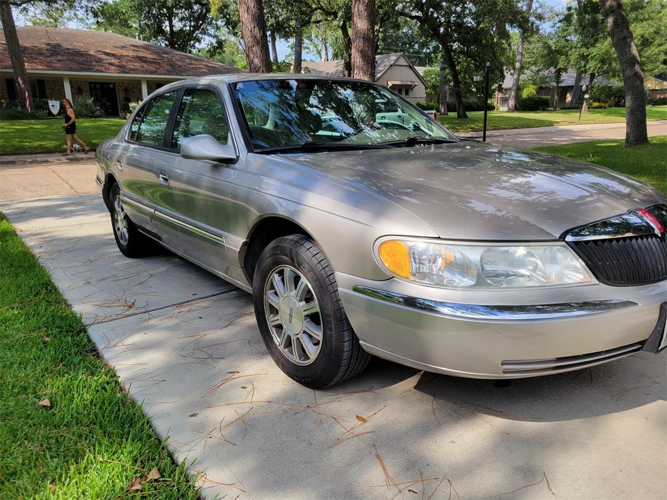 2001 Lincoln Continental 9th Gen - Image 5 of 15
