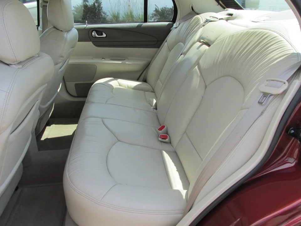 2001 Lincoln Continental 9th Gen - Image 11 of 13