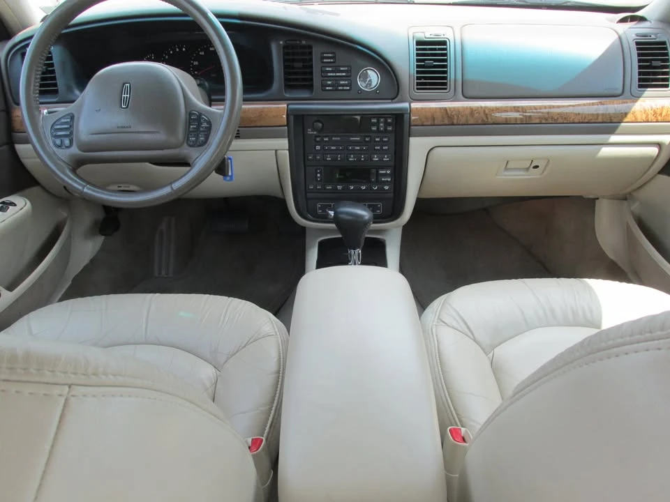 2001 Lincoln Continental 9th Gen - Image 10 of 13