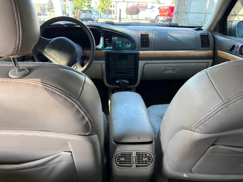 2001 Lincoln Continental 9th Gen - Image 9 of 12