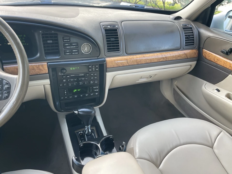 2001 Lincoln Continental 9th Gen - Image 16 of 16