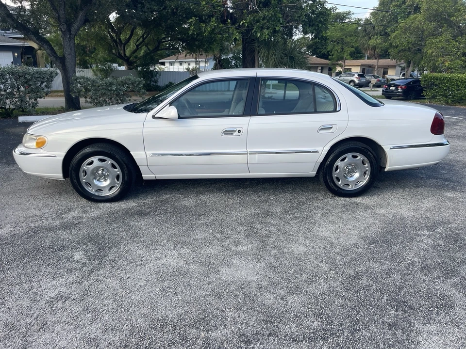 2001 Lincoln Continental 9th Gen - Image 7 of 16