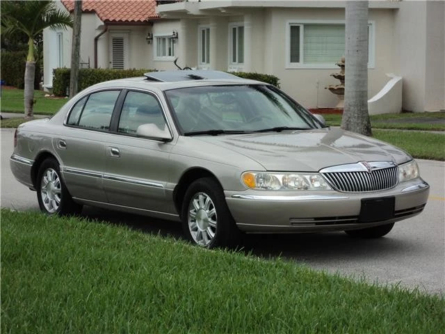 2001 Lincoln Continental 9th Gen - Image 8 of 12
