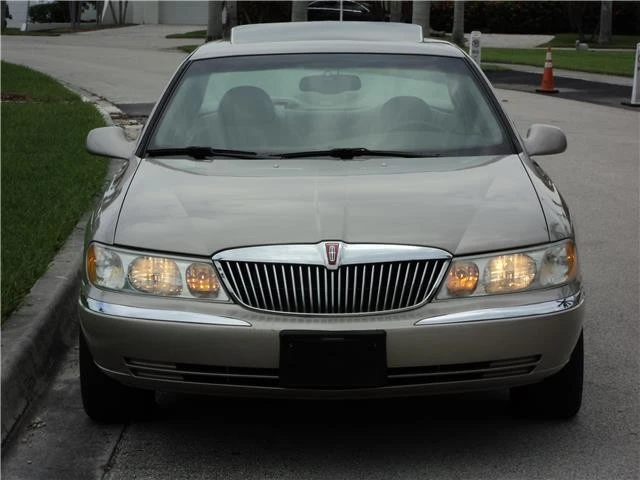 2001 Lincoln Continental 9th Gen - Image 10 of 12
