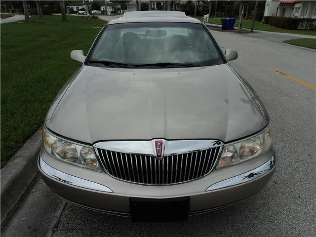 2001 Lincoln Continental 9th Gen - Image 11 of 12