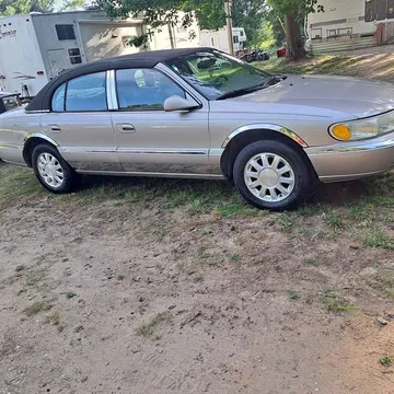 2001 Lincoln Continental Black Label