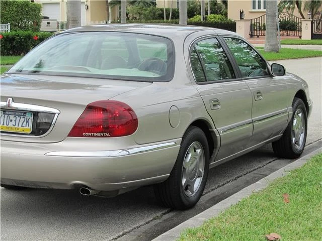 2001 Lincoln Continental 9th Gen - Image 7 of 12