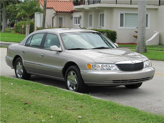 2001 Lincoln Continental 9th Gen - Image 10 of 12