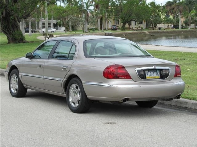2001 Lincoln Continental 9th Gen - Image 2 of 12