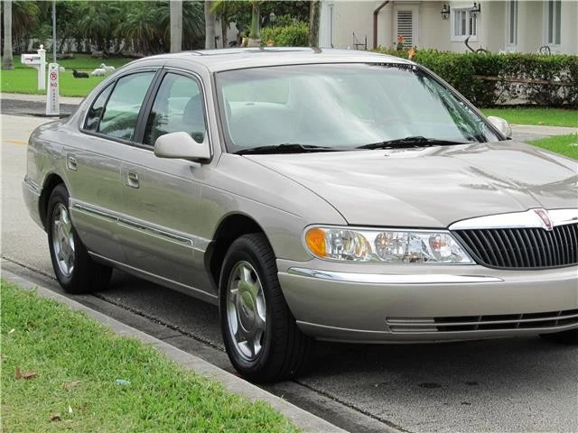 2001 Lincoln Continental 9th Gen - Image 11 of 12