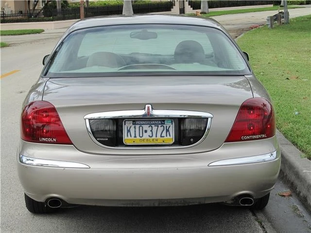 2001 Lincoln Continental 9th Gen - Image 4 of 12