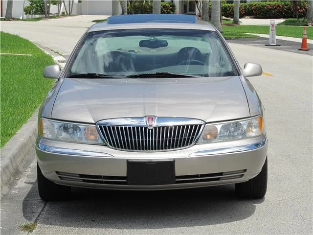 2001 Lincoln Continental 9th Gen - Image 11 of 12