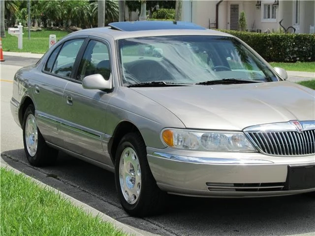 2001 Lincoln Continental 9th Gen - Image 9 of 12