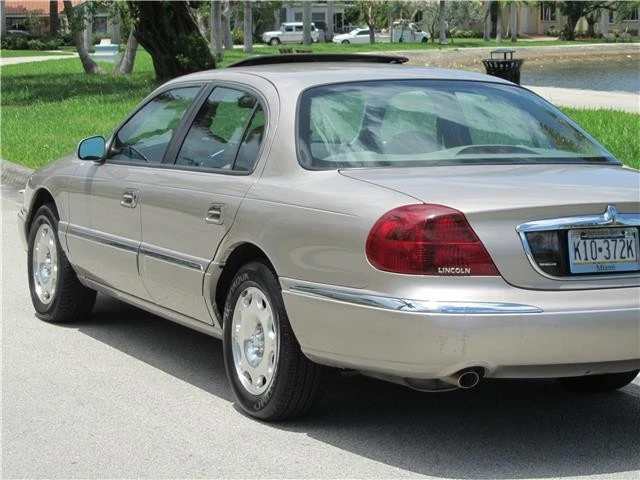 2001 Lincoln Continental 9th Gen - Image 3 of 12