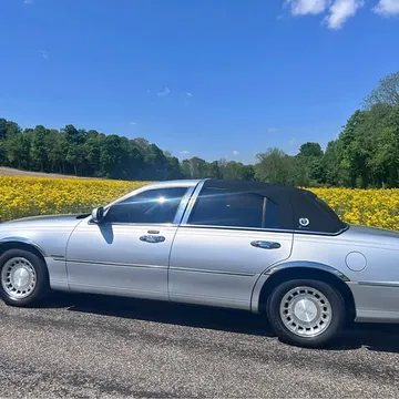 2001 Lincoln Continental Executive Sedan 4D