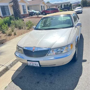 2001 Lincoln Continental Executive Sedan 4D