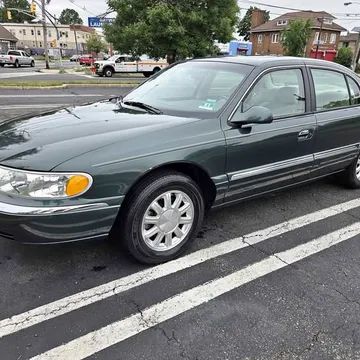 2001 Lincoln Continental Executive Sedan 4D