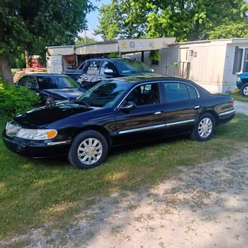 2001 Lincoln Continental Executive Sedan 4D