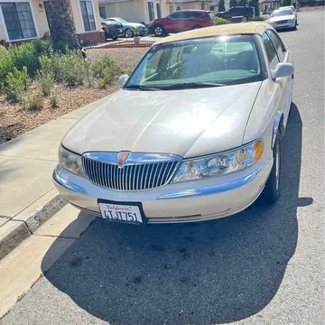 2001 Lincoln Continental Executive Sedan 4D