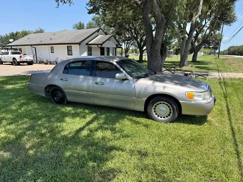 2001 Lincoln Continental Executive Sedan 4D