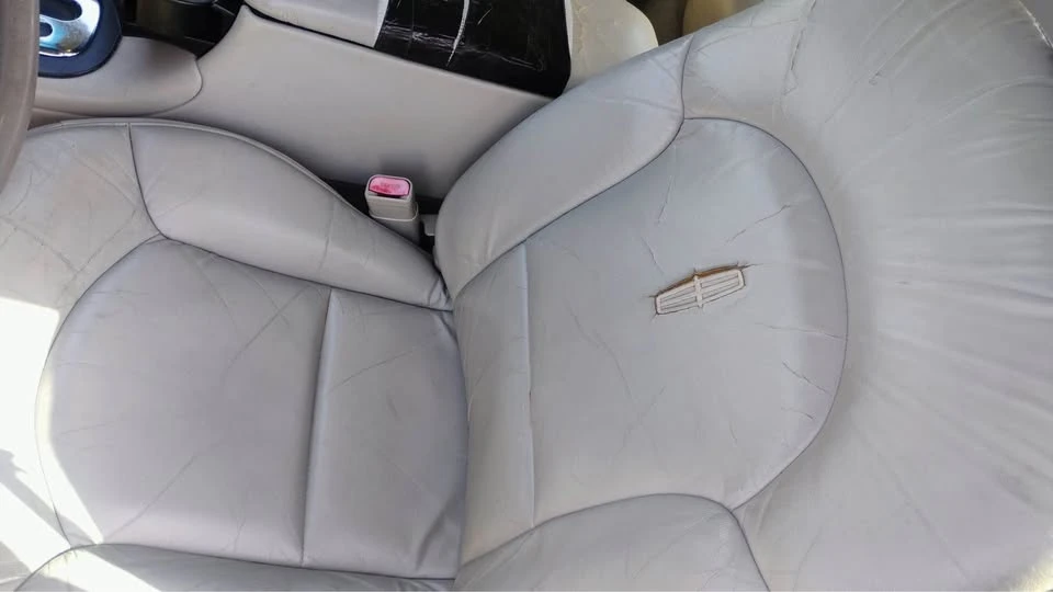 2001 Lincoln Continental 9th Gen - Image 8 of 12