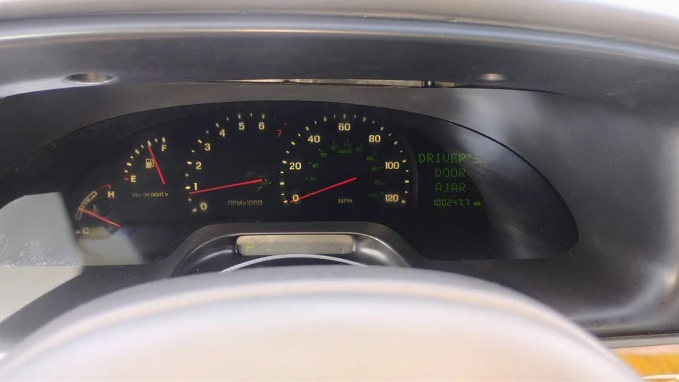 2001 Lincoln Continental 9th Gen - Image 12 of 12
