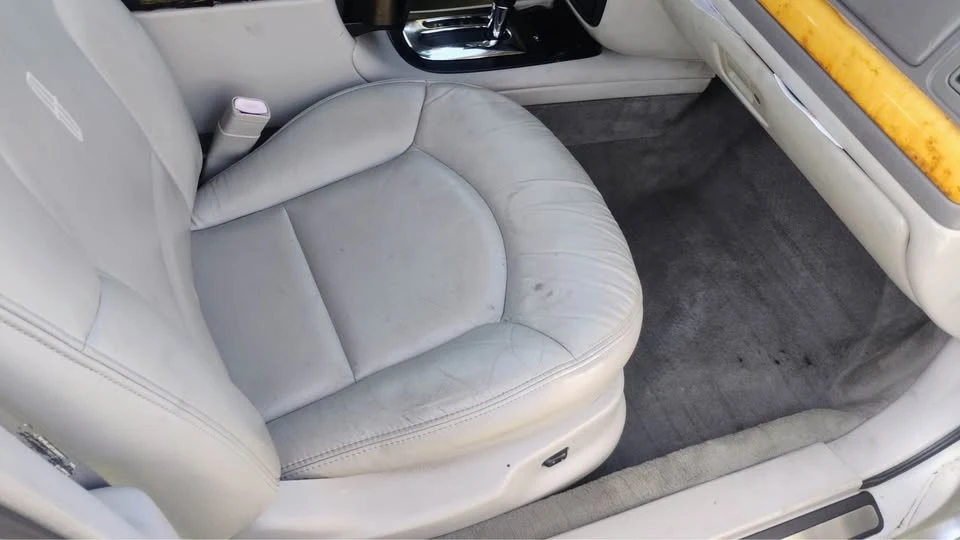 2001 Lincoln Continental 9th Gen - Image 4 of 12