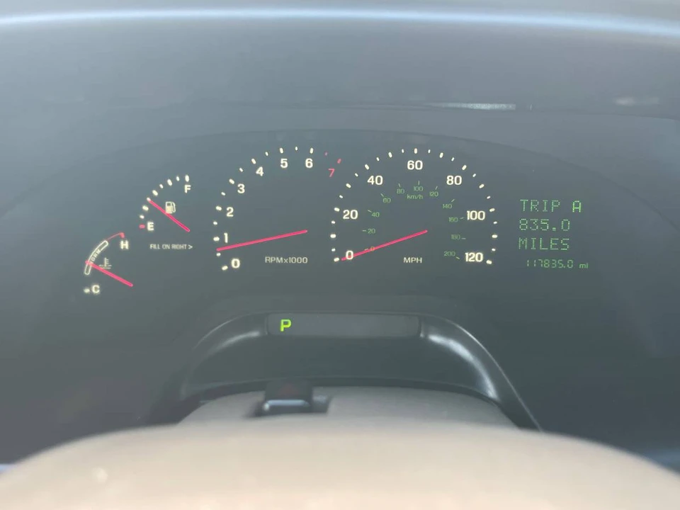 2001 Lincoln Continental 9th Gen - Image 12 of 13