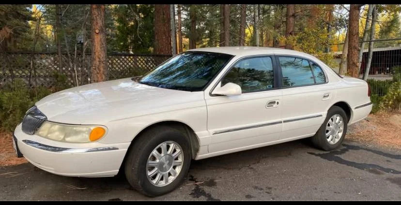 2001 Lincoln Continental 9th Gen - Image 2 of 8
