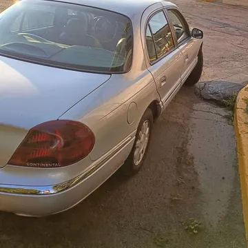2001 Lincoln Continental