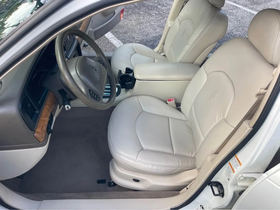 2001 Lincoln Continental 9th Gen - Image 10 of 13