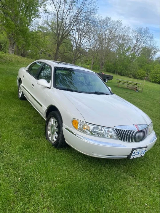 2001 Lincoln Continental 9th Gen - Image 5 of 9