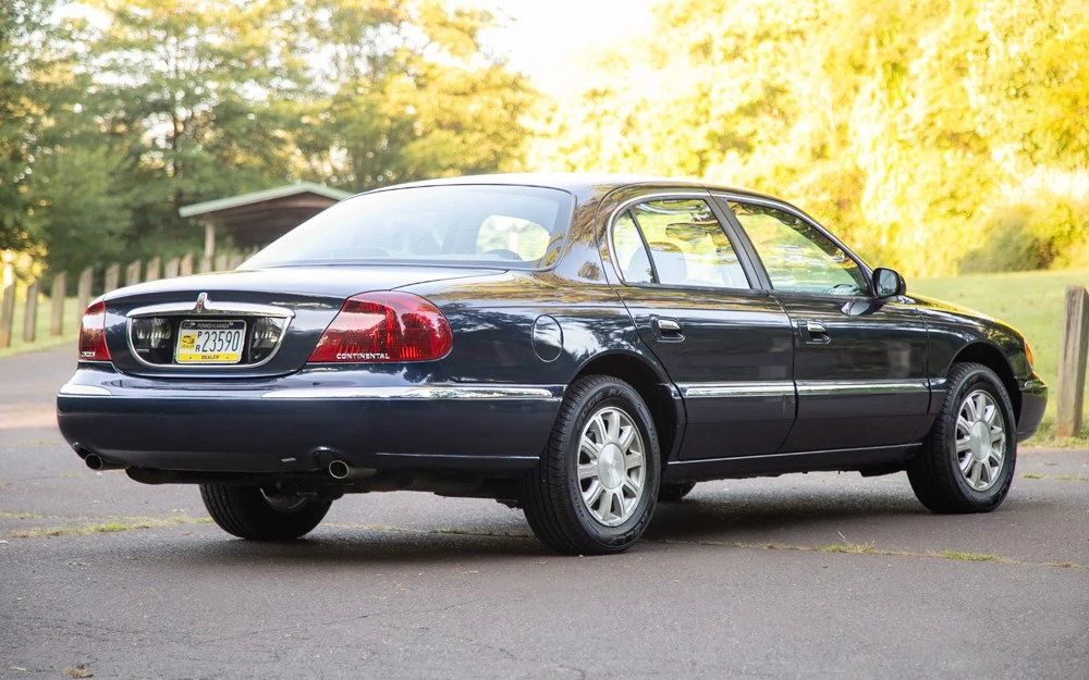2001 Lincoln Continental 9th Gen - Image 3 of 19