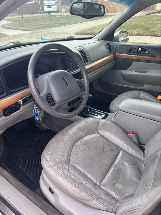 2001 Lincoln Continental 9th Gen - Image 4 of 8