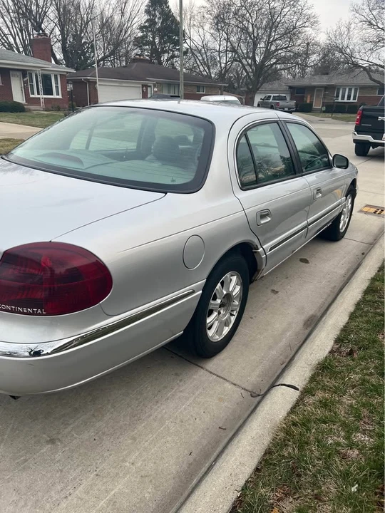 2001 Lincoln Continental 9th Gen - Image 8 of 8