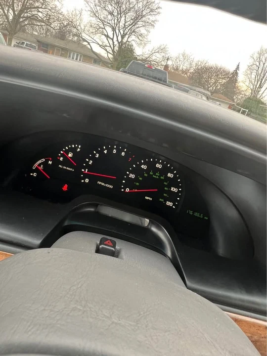 2001 Lincoln Continental 9th Gen - Image 3 of 8