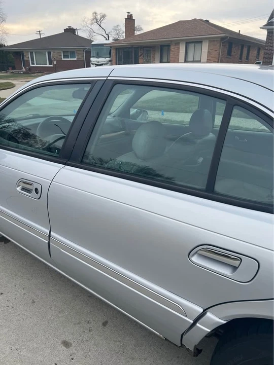2001 Lincoln Continental 9th Gen - Image 6 of 8