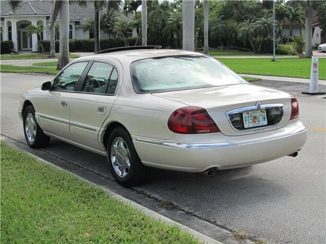 2001 Lincoln Continental 9th Gen - Image 7 of 12