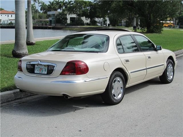 2001 Lincoln Continental 9th Gen - Image 2 of 12