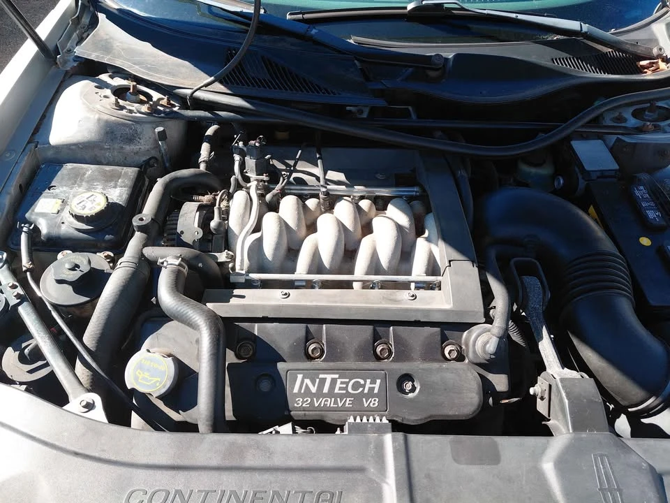 2001 Lincoln Continental 9th Gen - Image 3 of 6