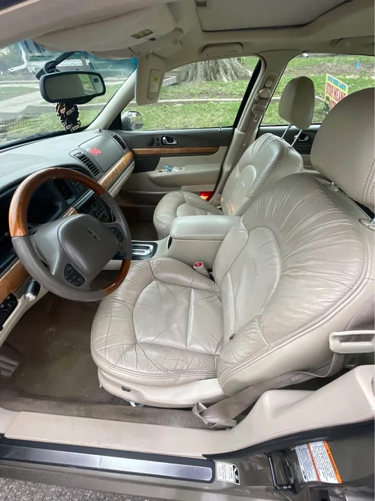 2001 Lincoln Continental 9th Gen - Image 2 of 7