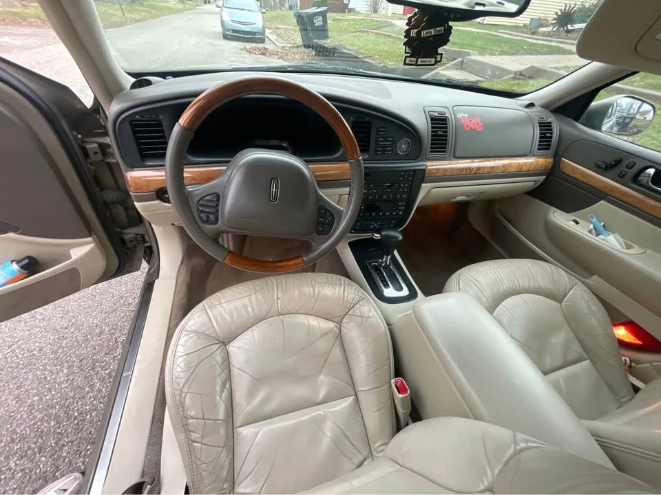 2001 Lincoln Continental 9th Gen - Image 3 of 7