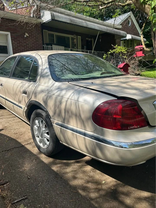 2001 Lincoln Continental 9th Gen - Image 6 of 13